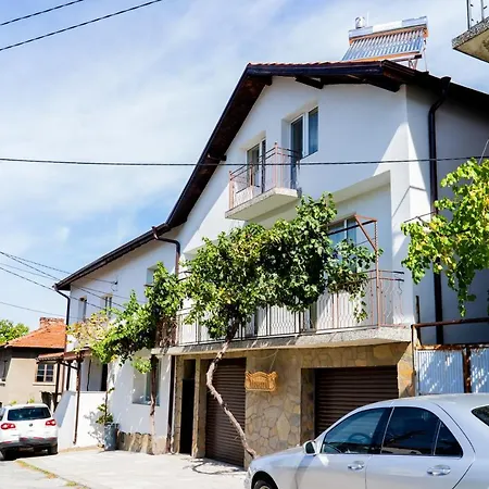 別荘 къща лиляна Resilovo